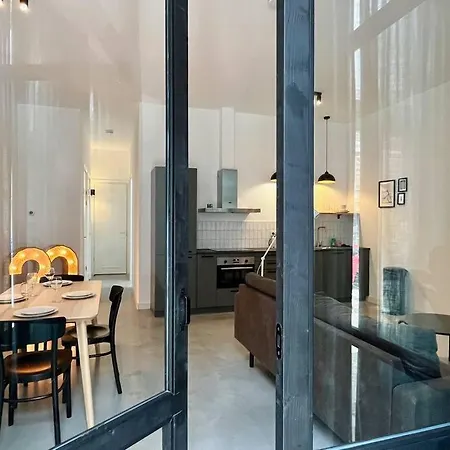 Trendy 2 Bedroom Serviced * ロッテルダム