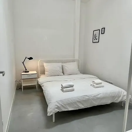 Trendy 2 Bedroom Serviced Dom wakacyjny *