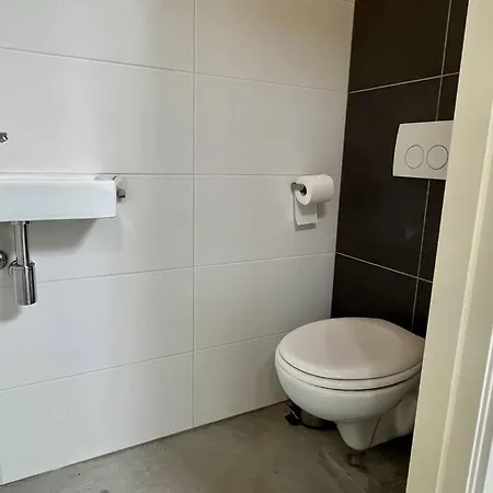 Trendy 2 Bedroom Serviced *